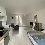 Rénové Avec Cuisine Américaine Et Wifi, Proche Des Thermes Saint Roch - Fr-1-541-32 La Roche-Posay